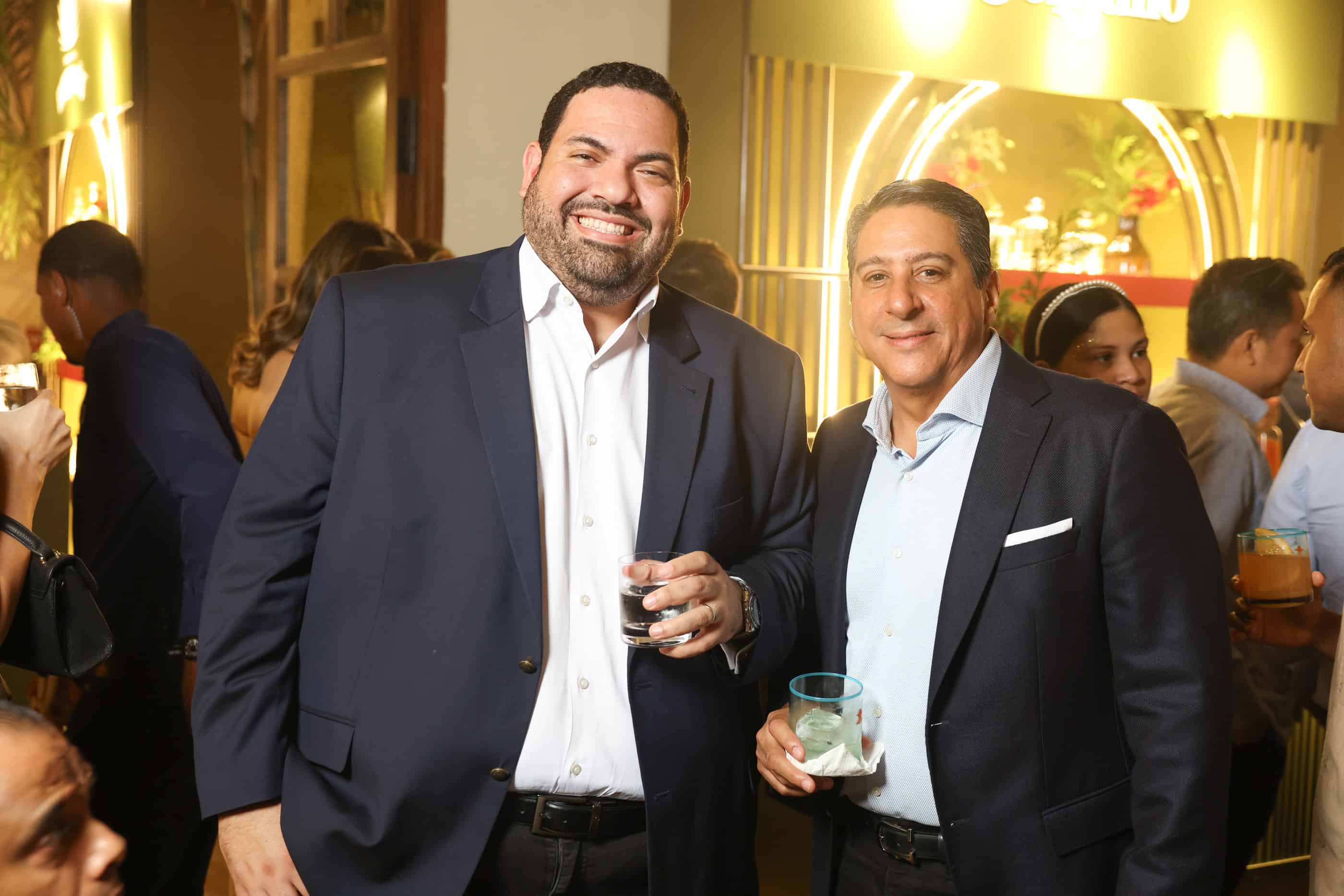 Carlos Ruiz y Numitor Agramonte.