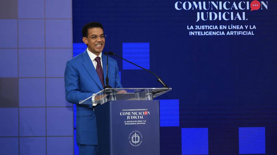 Francisco Antonio Ortega Polanco ponen en circulaci&oacute;n el libro Justicia vs Prensa