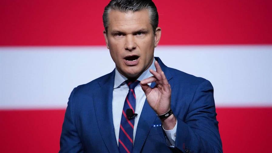 Hegseth respalda al almirante a cargo del polémico ataque contra embarcación en el Caribe Hegseth respalda al almirante a cargo del polémico ataque contra embarcación en el Caribe