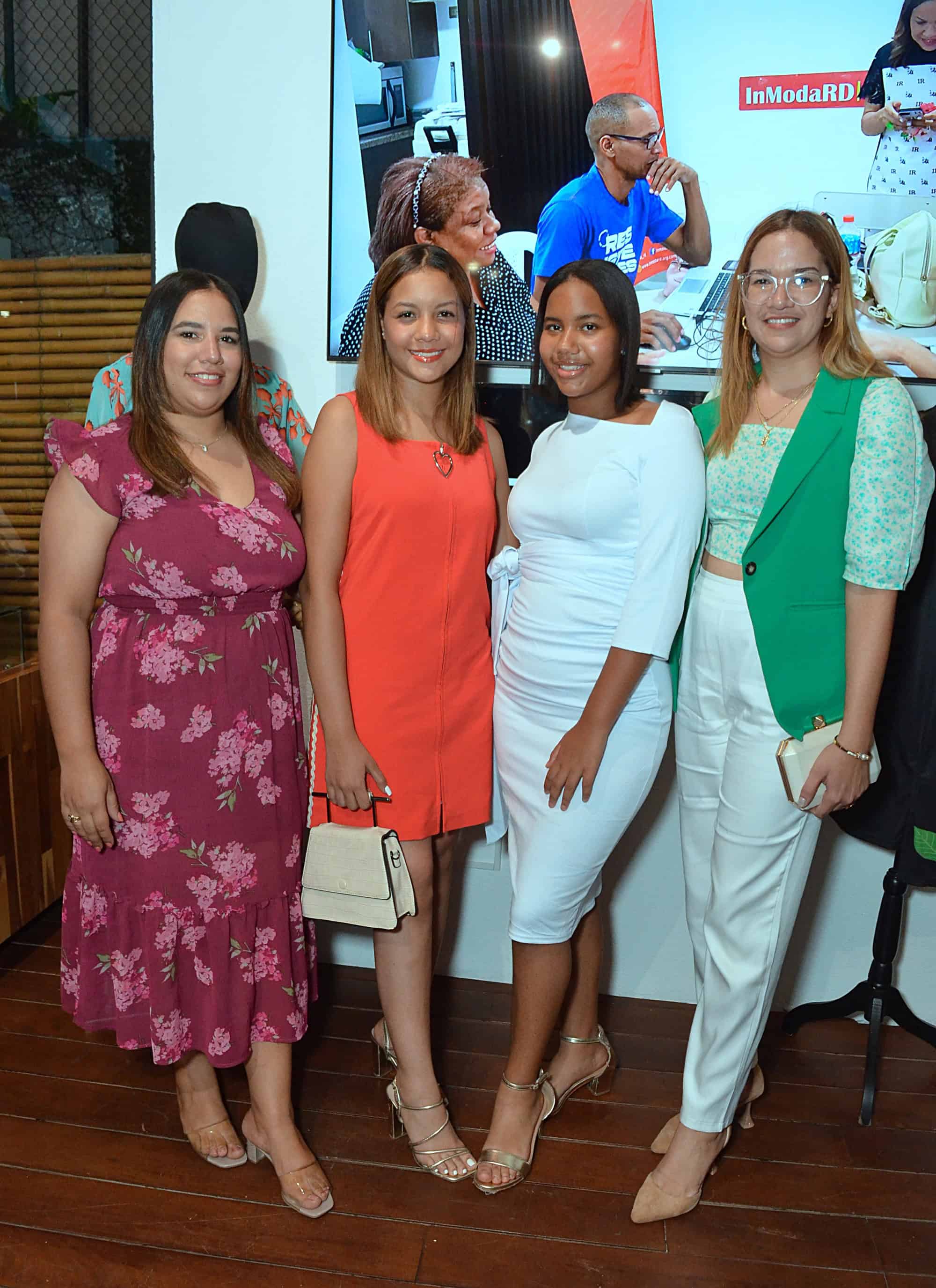 Trini Fuentes, Tatiana Rosario, Yeneli Santos y Natali Fuentes.