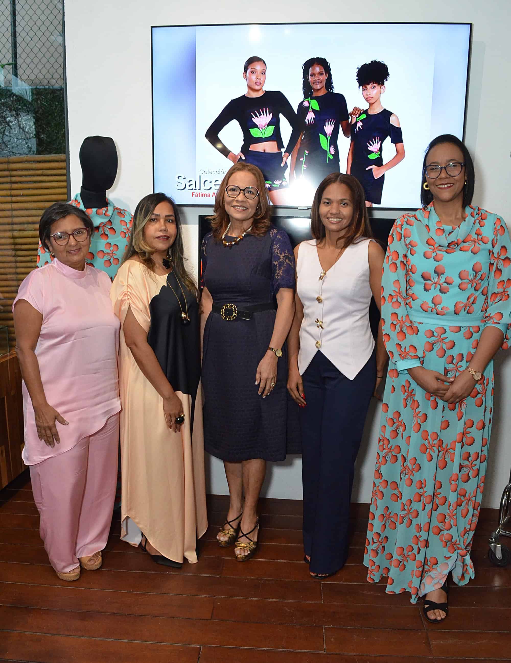 Octavia Mendoza, Arelis Castillo, Isabel Reynoso, Fátima Almnzar y Jojhaira Reyes.