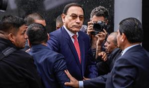 El expresidente de Perú Martín Vizcarra es condenado a 14 años de prisión por sobornos