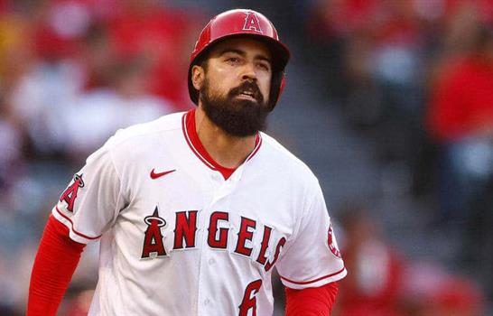 Angelinos y Anthony Rend&oacute;n alcanzan acuerdo que pone fin a su contrato