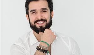 Paco Benítez: La voz que convirtió la comunicación en una ciencia de influencia