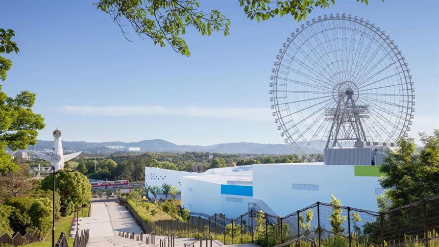 Rescatadas cerca de 20 personas tras nueve horas atrapadas en una noria gigante en Japón