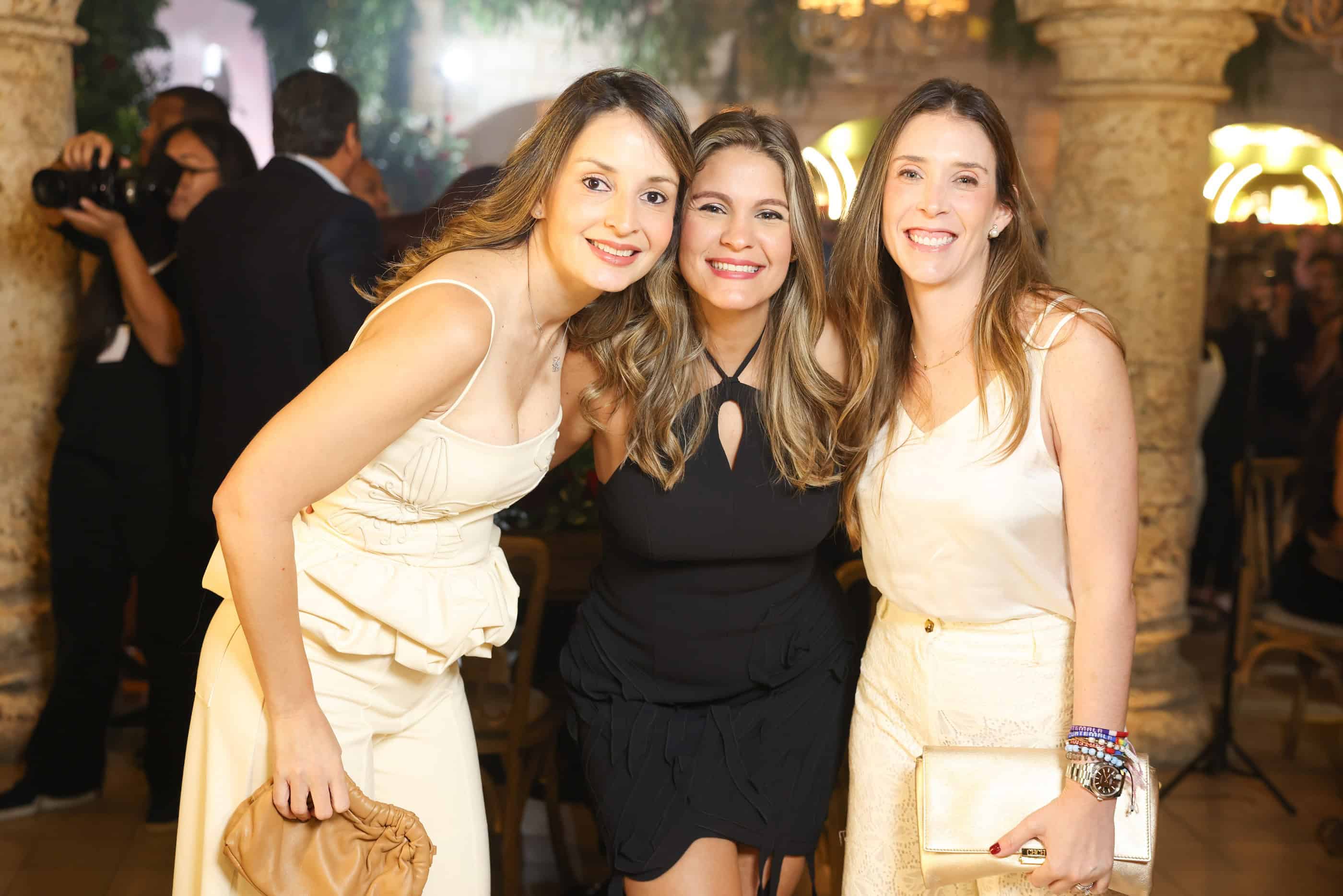 Rosa Espaillat, Pamela González y Adriana Pocaterra.