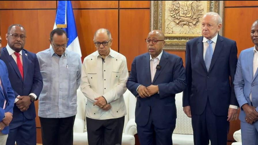 Los trabajadores dicen que empresarios buscan eliminar multa por retrasos en pago de cesantía