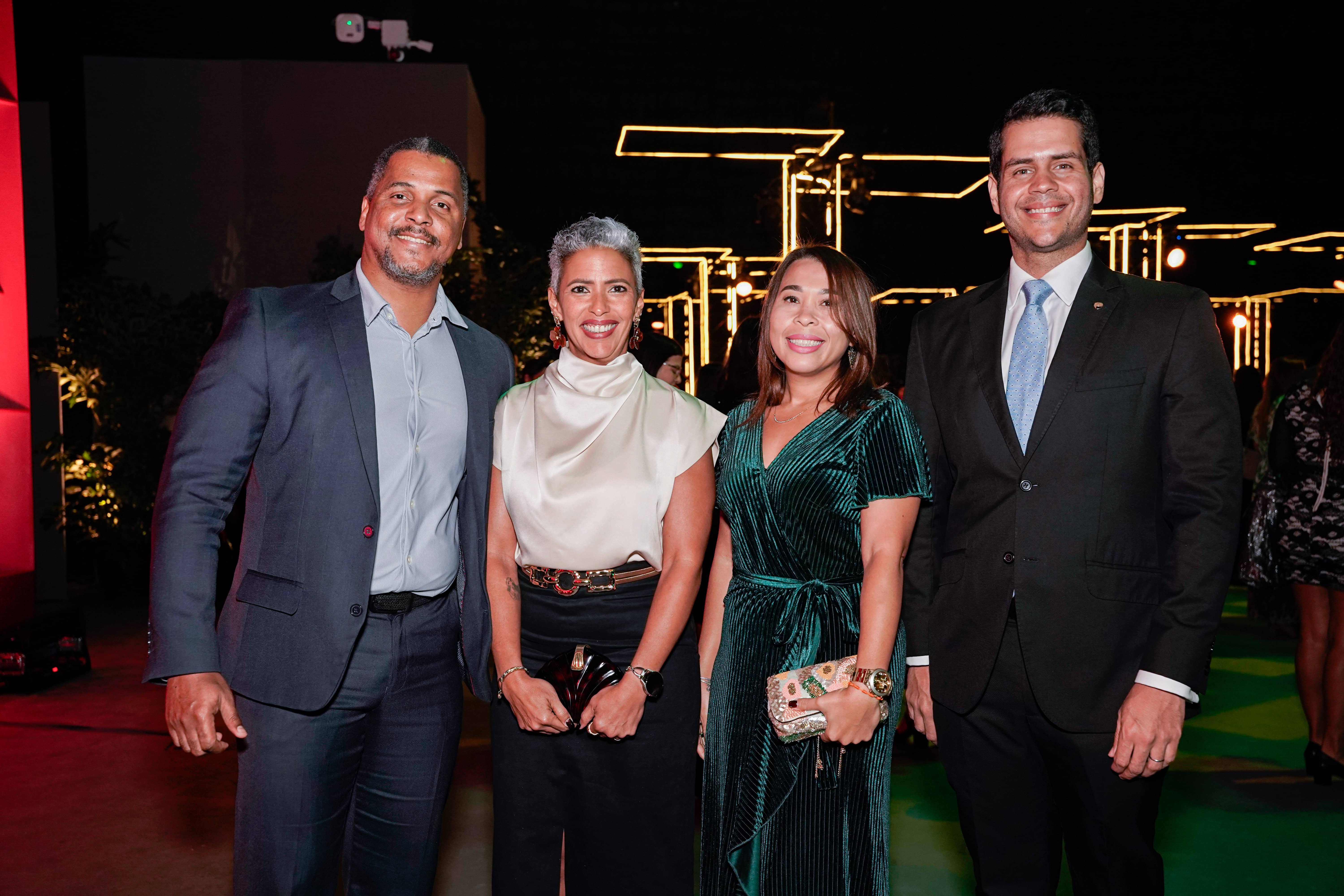 Henry Martínez, Claudia Lazala, Yenny Domínguez y Freddy Tavares.
