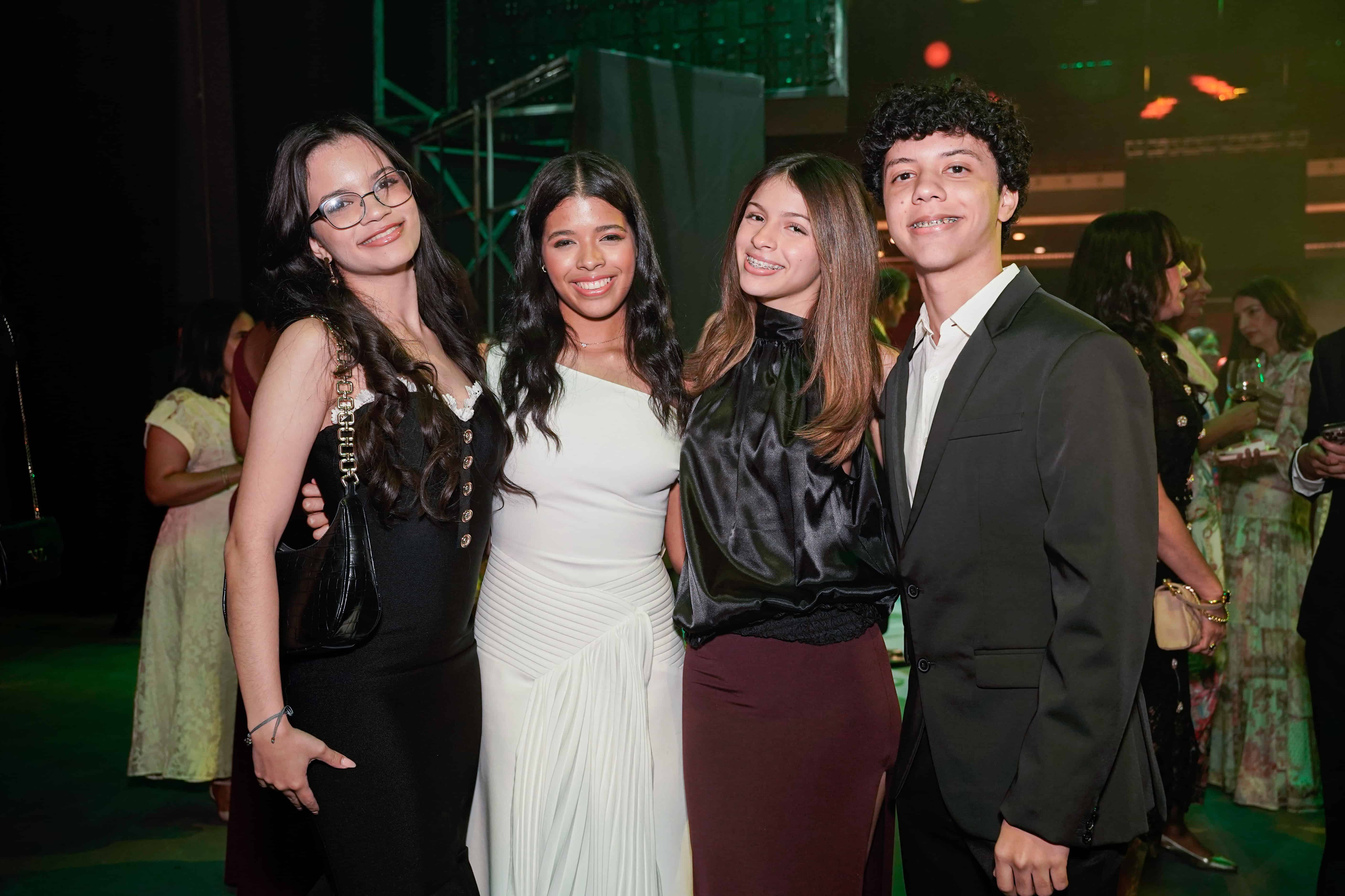 Megan González Then, Mariana Díaz Navarro, Elah Roberts y Josh González Then.