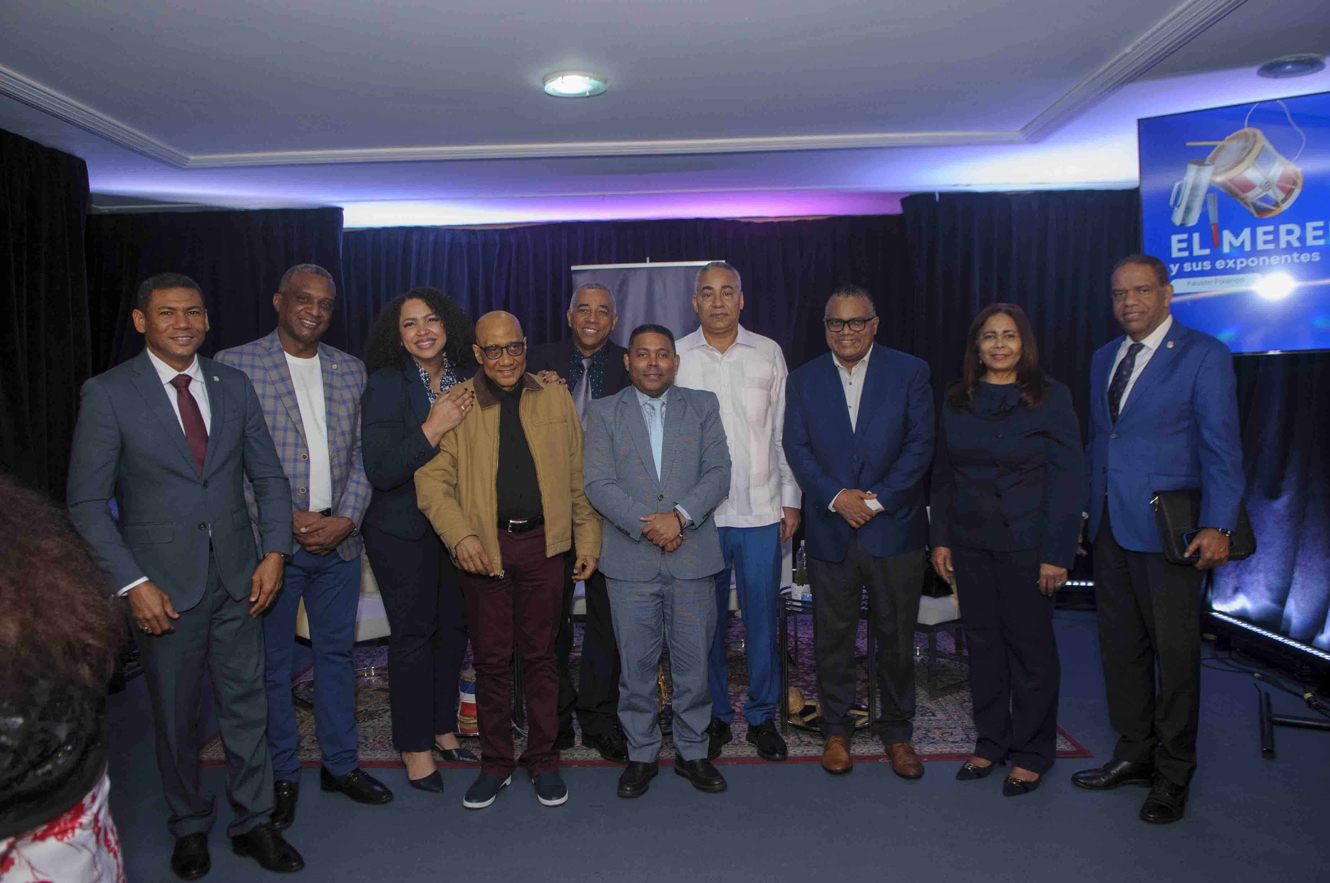 Diputados y artistas presentes.