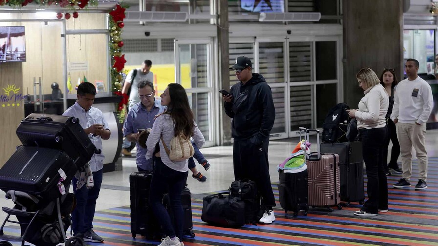 Venezuela instala terminales temporales en principal aeropuerto afectado por terremotos