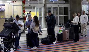 Los siete días de la crisis aérea en Venezuela en medio del despliegue militar de EE. UU.