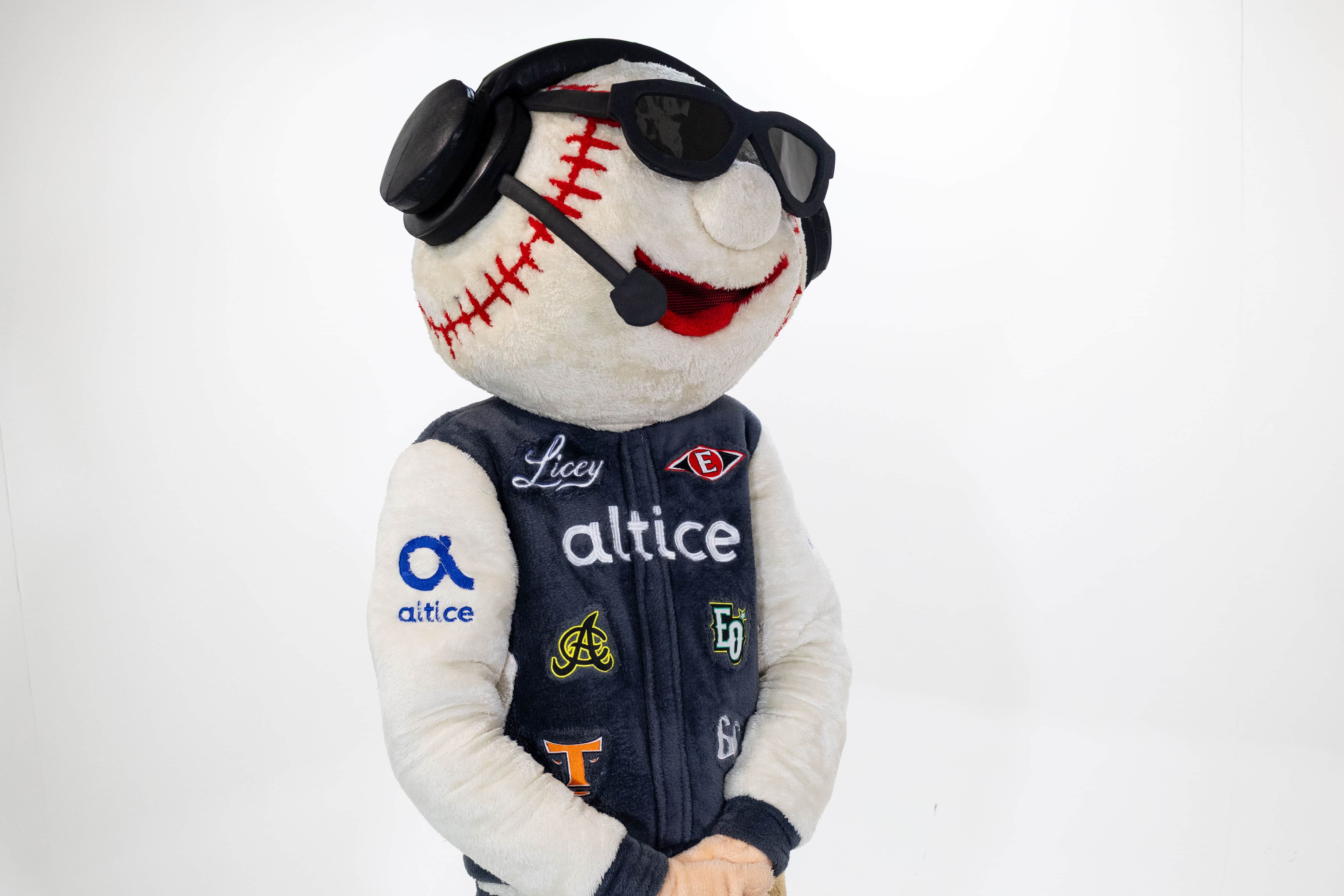 La pelota de Altice visitó a Diario Libre.