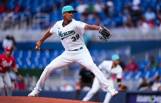 Eury P&eacute;rez impone su ley en Miami y frena en seco a los Reds