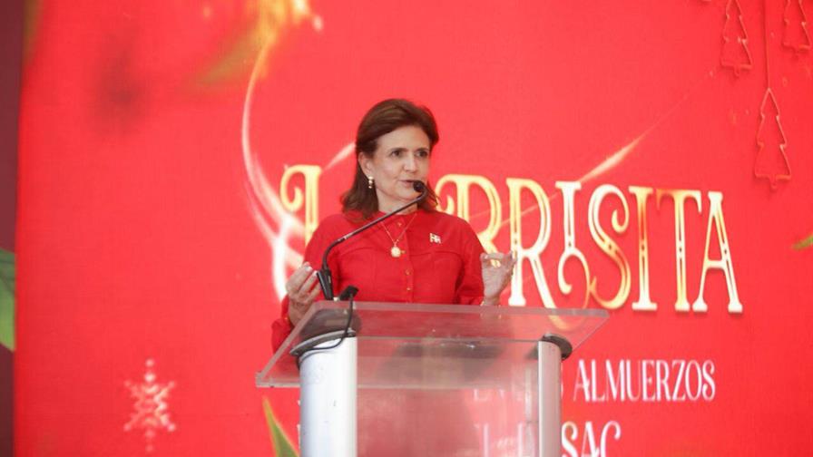 Raquel Peña inicia entrega del Bono Navideño 2025 en el Cibao e inaugura área del Cabral y Báez Raquel Peña inicia entrega del Bono Navideño 2025 en el Cibao e inaugura área del Cabral y Báez