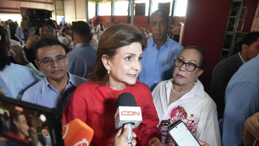 Raquel Peña pide esclarecer muerte de niña durante excursión escolar en Santiago Raquel Peña pide esclarecer muerte de niña durante excursión escolar en Santiago