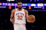 Towns logra un doble-doble y los Knicks se mantienen con vida en la Copa NBA