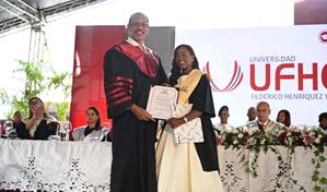 UFHEC celebró su cuadragésima sexta graduación con 826 profesionales