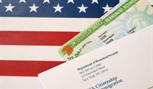 EE. UU. incluye a cubanos y venezolanos en la revisión rigurosa de tarjetas de residente