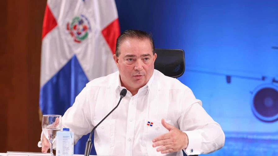 La Junta de Aviación Civil impulsa acciones para mejorar la experiencia de los viajeros