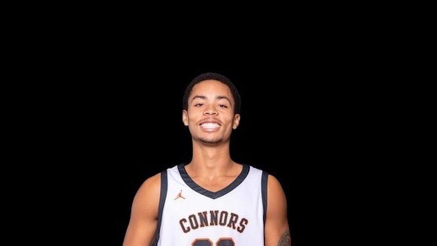 Jugador de baloncesto universitario muere luego de una lesión en un partido