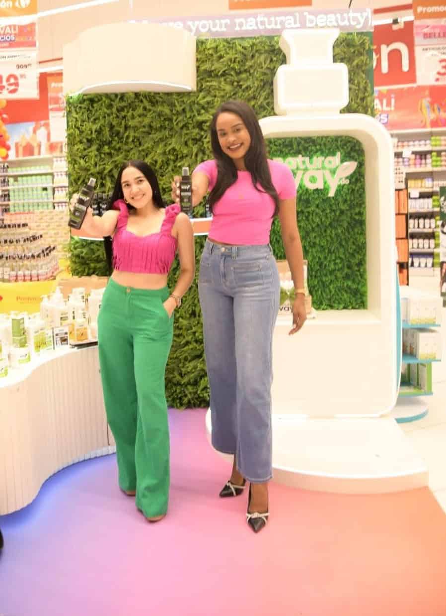 Perla Luna y Andreina Castillo.