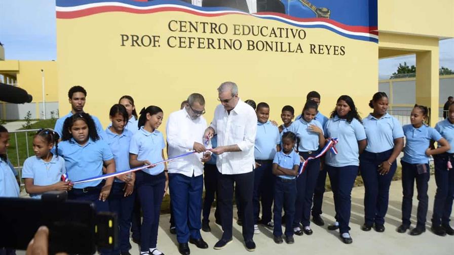 Presidente Abinader inicia agenda en Santiago con inauguración de escuela en Hato del Yaque