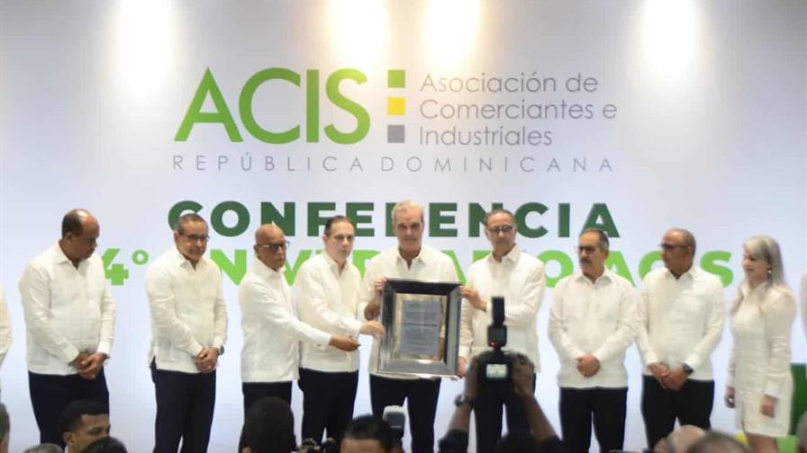 Abinader destaca visión de desarrollo territorial y alianza público-privada en conferencia de ACIS