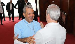 Presidente Abinader sostiene almuerzo con la Conferencia del Episcopado Dominicano
