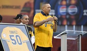 Las Águilas Cibaeñas retiran el número 50 de Julián Tavárez