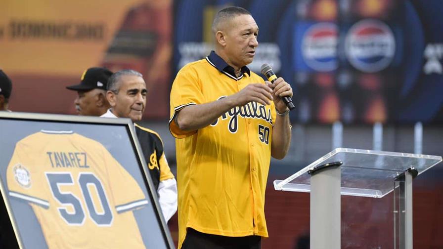 Las Águilas Cibaeñas retiran el número 50 de Julián Tavárez