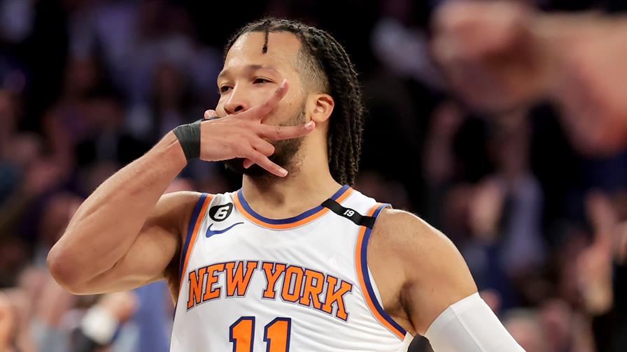 Con un Towns tímido, Brunson guía a los Knicks a cuartos de la Copa NBA y elimina al campeón Bucks