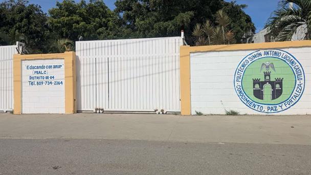 Estudiante mata a otro durante riña al salir de escuela en Santiago