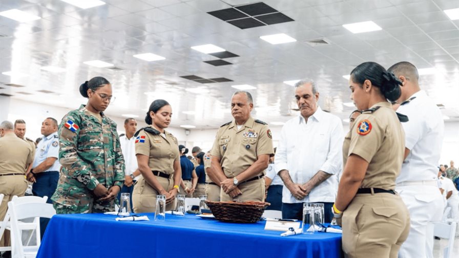 Militares podrán usar gratis el Metro y el Teleférico desde enero, anuncia el Gobierno
