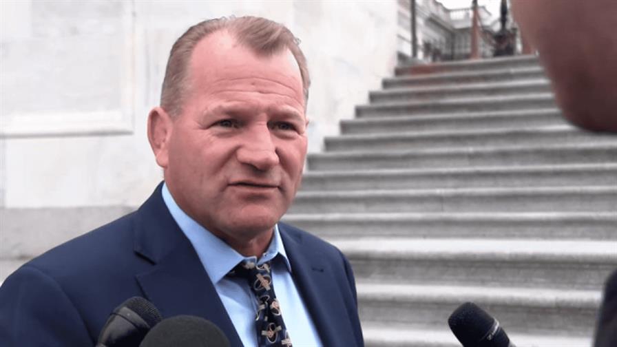 Otro congresista republicano y aliado de Trump anuncia que no buscará la reelección