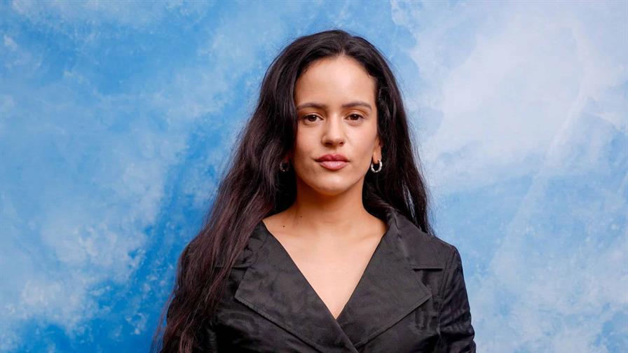 Rosalía se reúne con Charly García y visita la iglesia donde se bautizó el papa Francisco Rosalía se reúne con Charly García y visita la iglesia donde se bautizó el papa Francisco