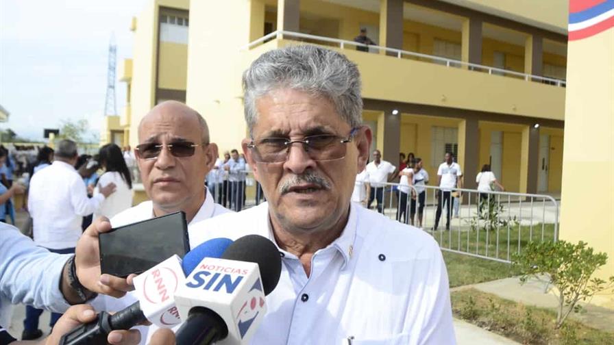 Director de Educación en Santiago aclara muerte de estudiante y señala bandas en el entorno