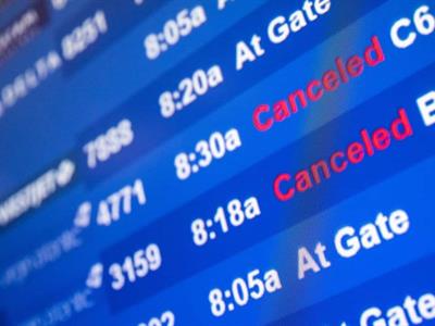 Al menos 1,800 vuelos cancelados en EE. UU. debido al mal tiempo