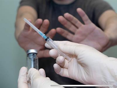 EEUU busca mayor supervisión en aprobación de vacunas tras muertes