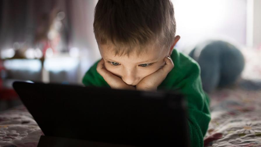 Cómo el consumo precoz de porno afecta a la sexualización de chicos y chicas