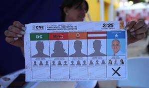 Honduras elige presidente este domingo bajo amenaza de Donald Trump