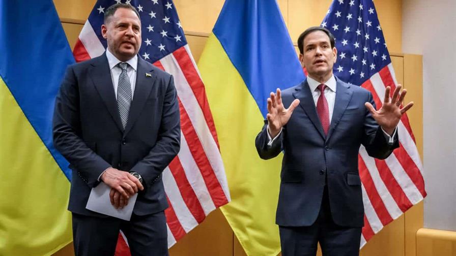 Comienza la reunión entre representantes ucranianos y estadounidenses sobre el plan de paz