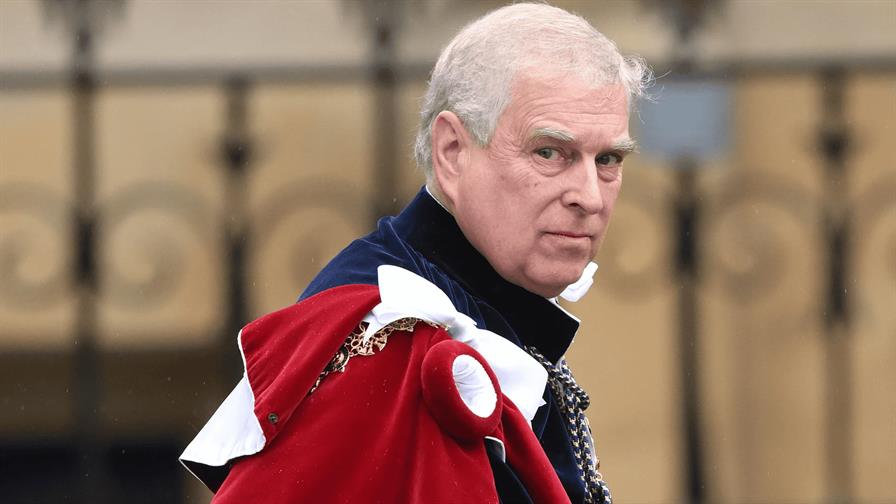 Carlos III despoja oficialmente a su hermano Andrés de la Orden de la Jarretera