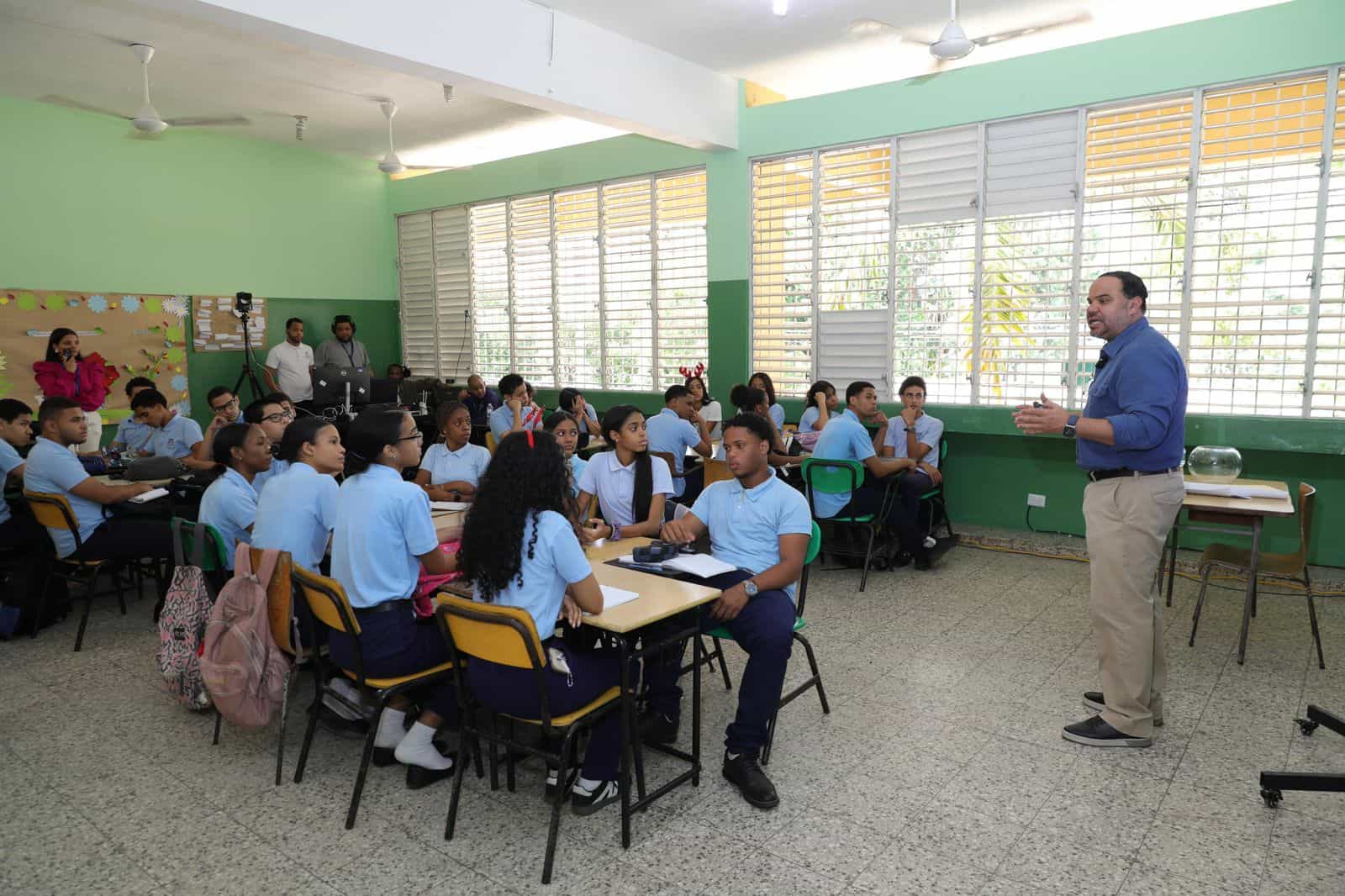La clase terminó con un consenso colectivo: La libertad de expresión es un derecho, sí. Pero su fuerza real aparece cuando está guiada por la responsabilidad y por el respeto a la dignidad de los demás.