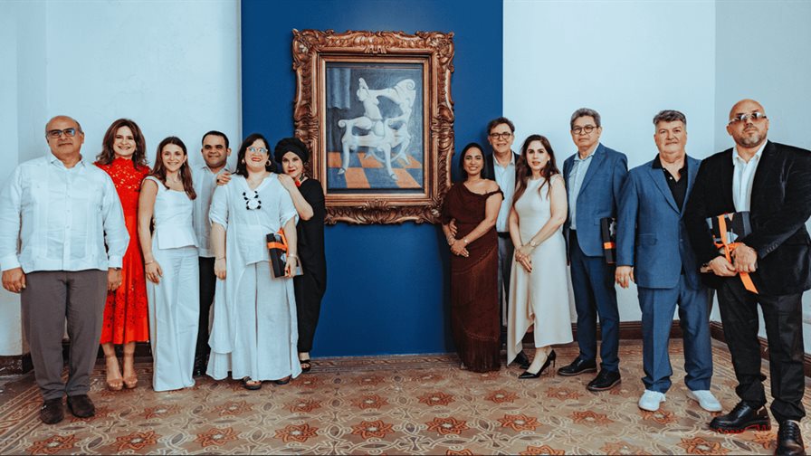 La delegación del Tate Modern de Londres conoce la obra de Iván Tovar