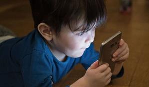 La verificación de la edad con selfis, un sistema en auge para identificar a los menores en internet