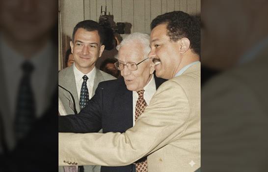 Leonel, María Elvira y el Eco de 1990