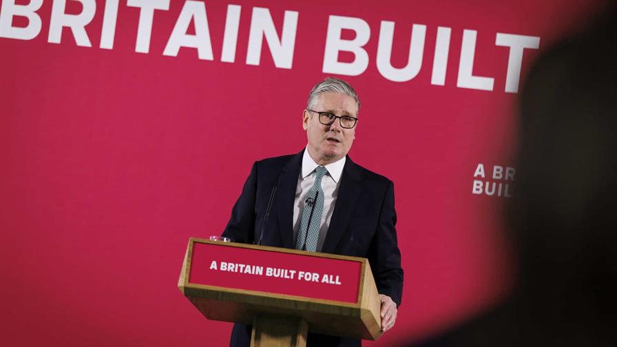 Starmer admite que el Brexit dañó la economía y urge a estrechar la relación con la UE