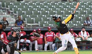 Estrellas y Leones intercambian jugadores en Lidom