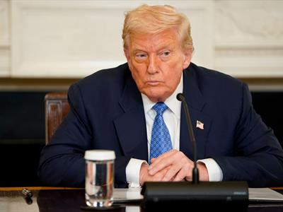 Trump dice que Biden le «tendió una trampa» al hondureño Hernández